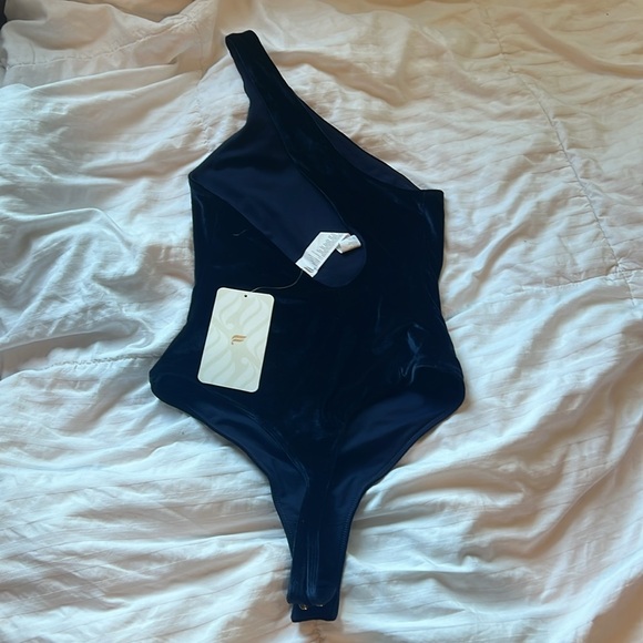Fabletics One shoulder navy bodysuit - Picture 3 of 7